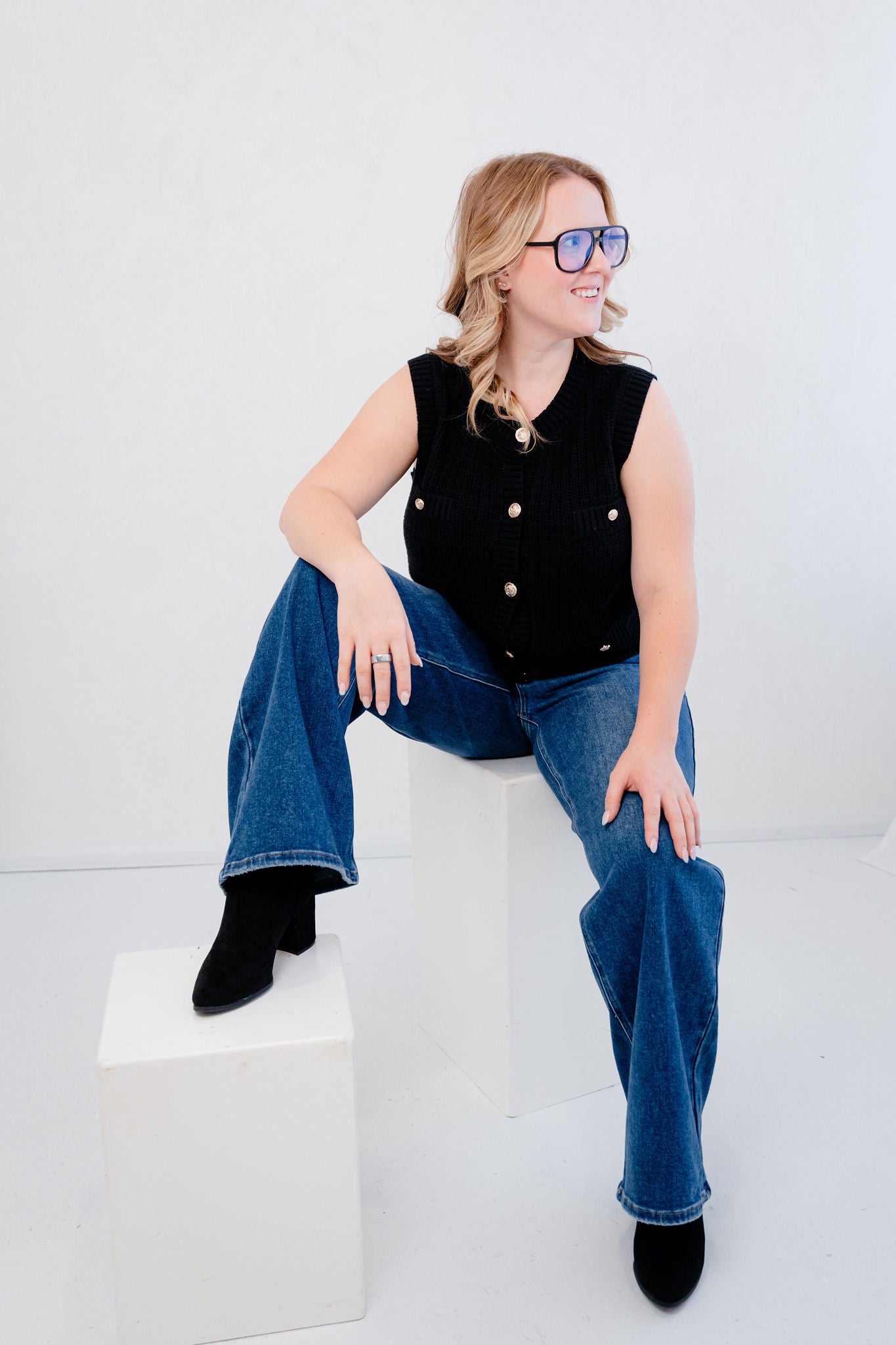 Devin Gold Button Sleeveless Pocket Detail Knit Vest Cardigan