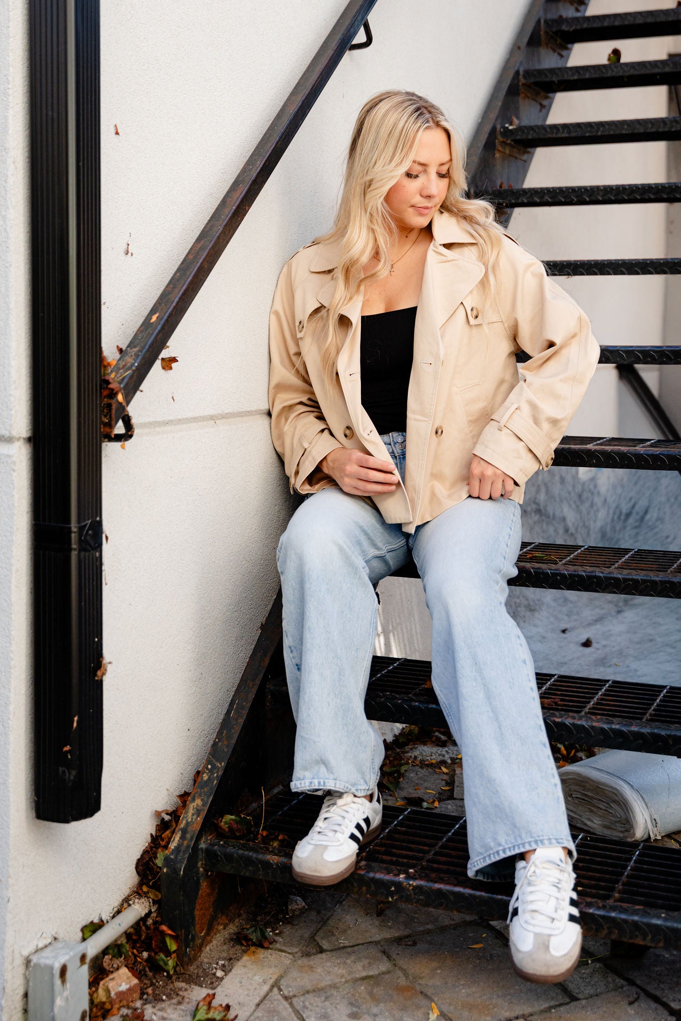 Aiza Half Trench Double Button Jacket