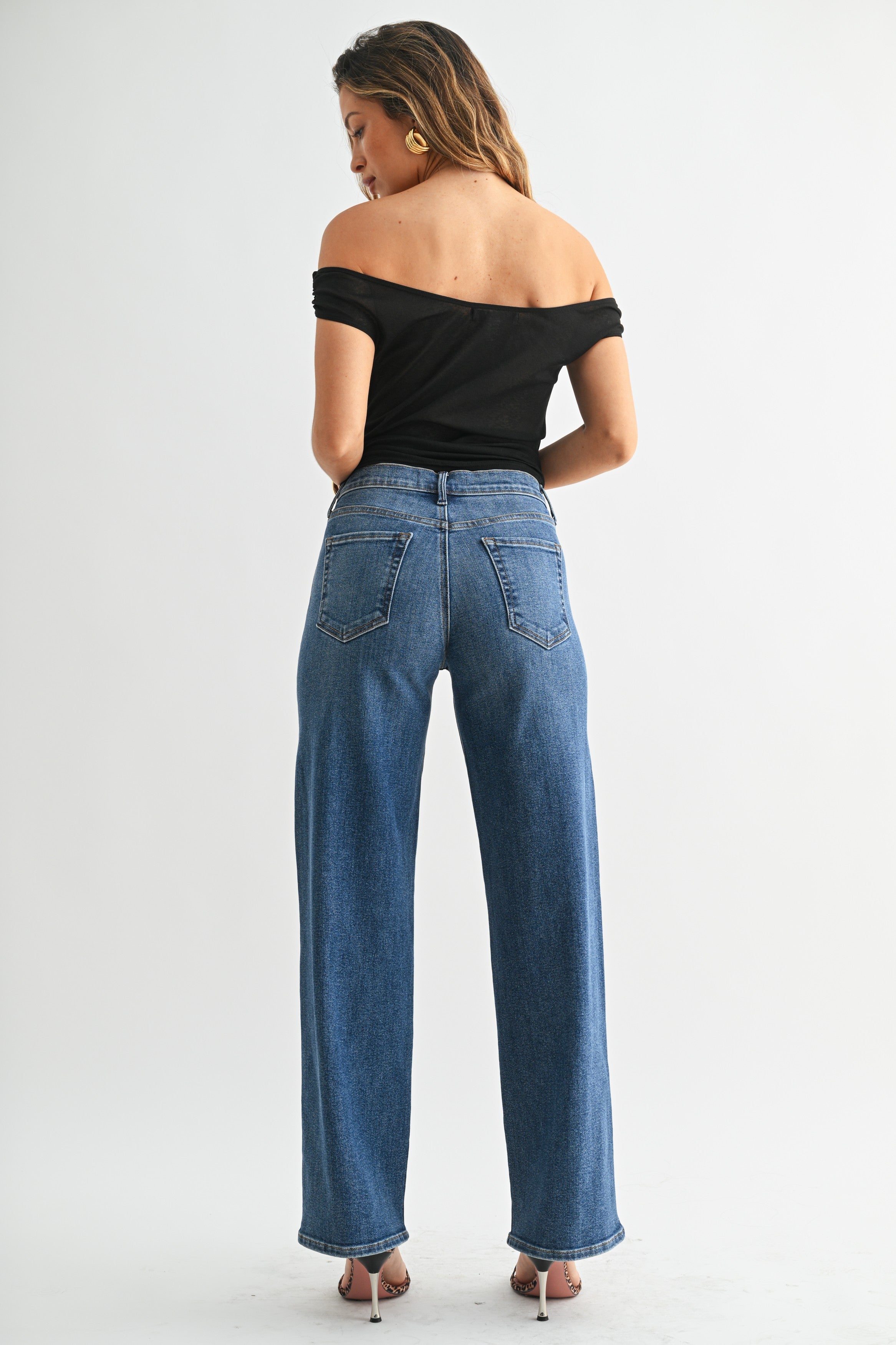 Irene Loose Straight Leg Jeans with Regular Hem
