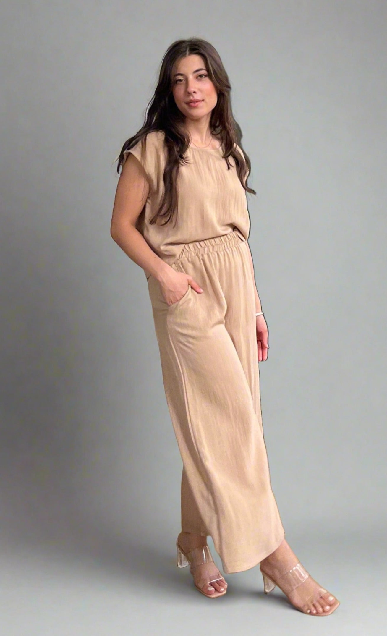 Cindy Woven Boxy Top With Extended Sleeve And Round Neck