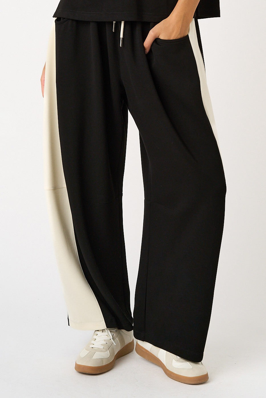 Lisa Cloud Knit Barrel Leg Lounge Pant