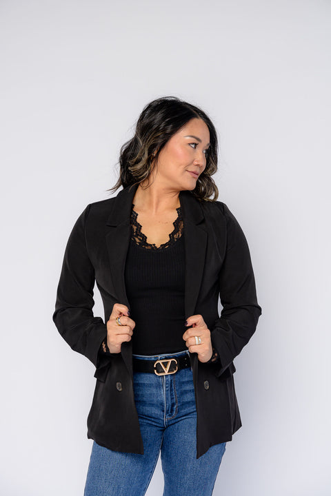 Judith Solid Folded Sleeve Blazer